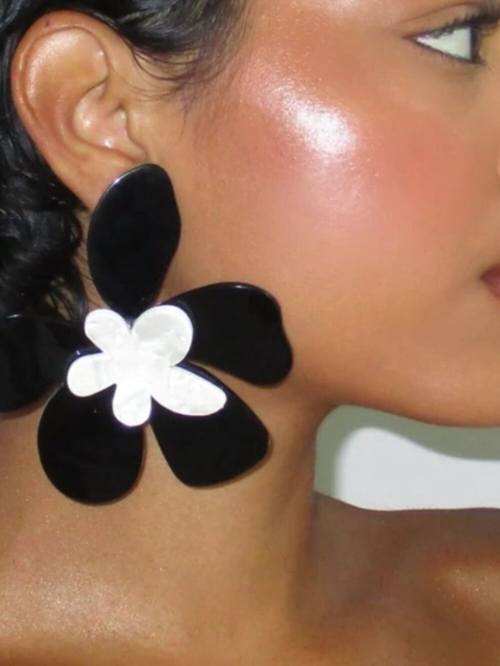 Zara Black andWhite Statement Earrings 1657